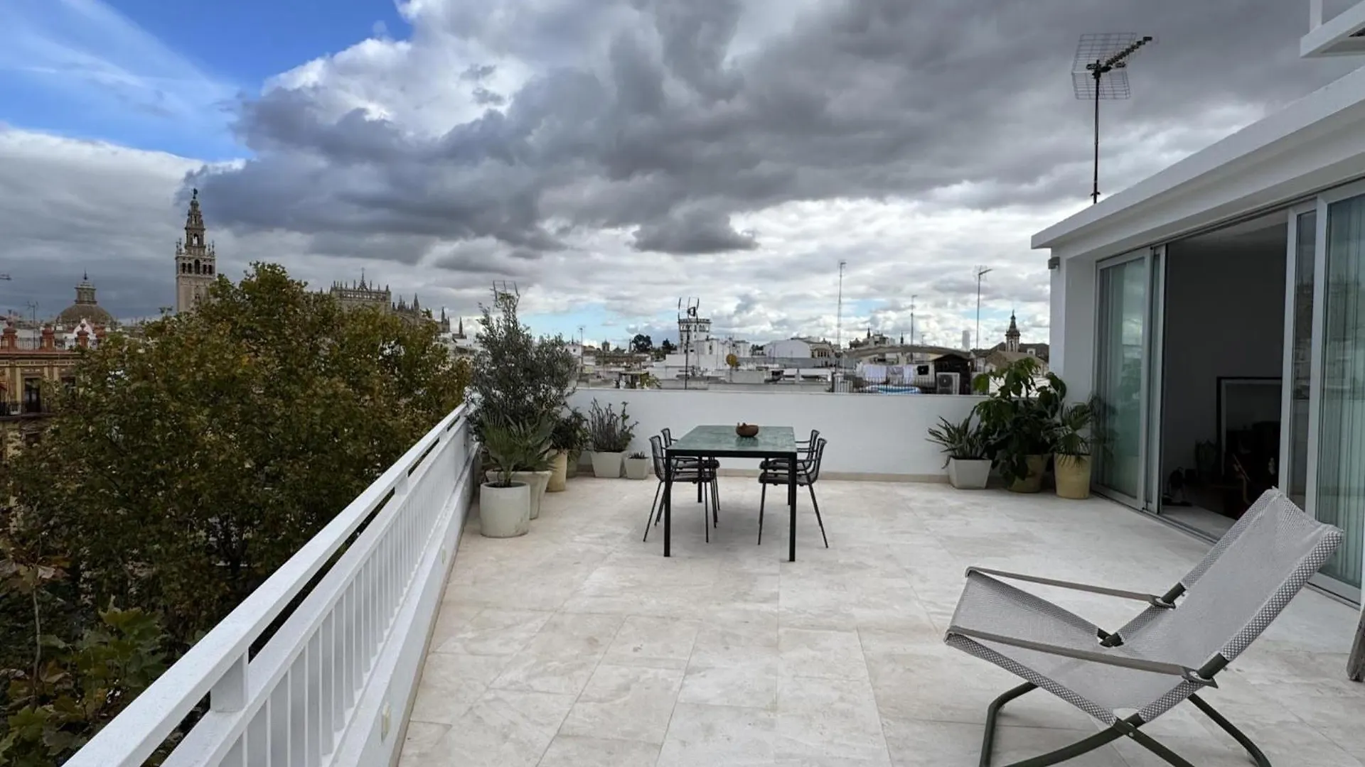 Misterhost Luxury Penthouse Arenal Apartment Seville