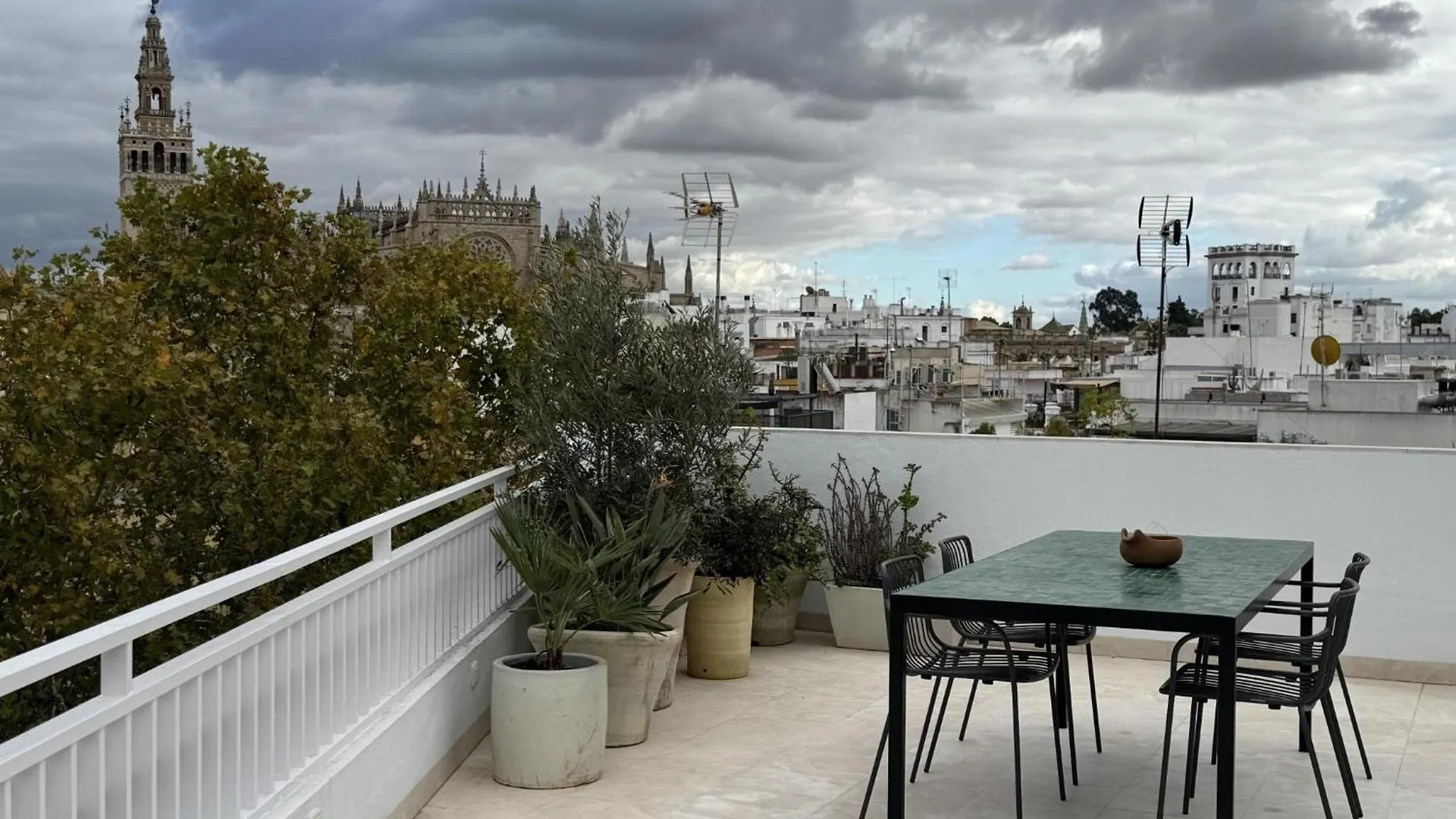 Misterhost Luxury Penthouse Arenal Apartment Seville Spain